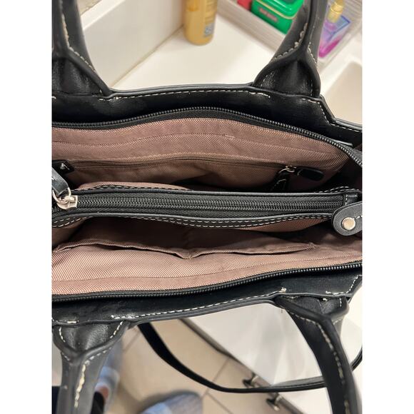 London fog Belmont satchel in black - Picture 6 of 10